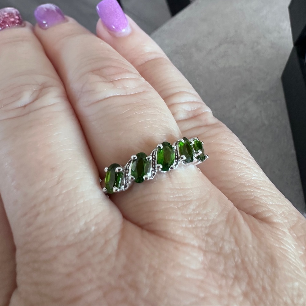 Chrome Diopside in sterling silver Ring by Colleen Lopez - Picture 4 of 10